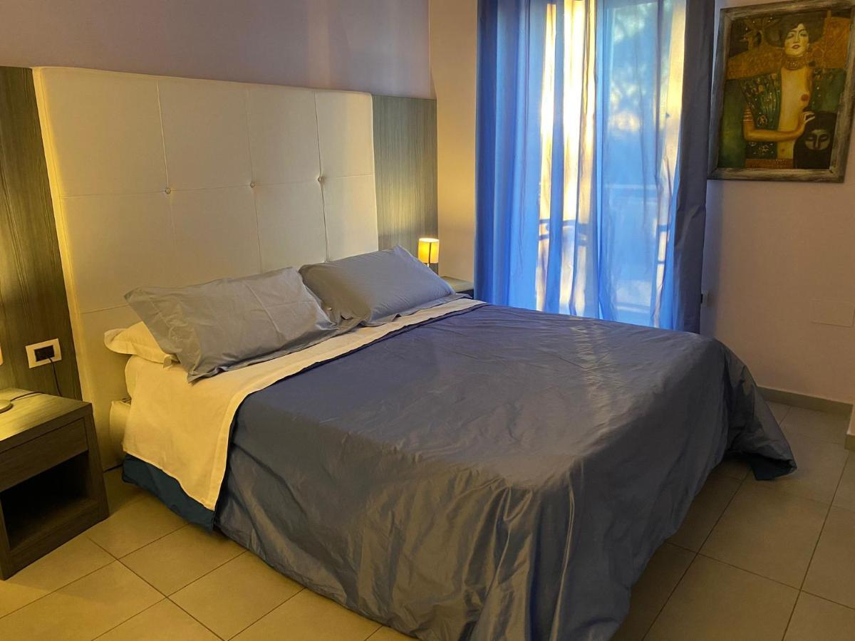 Victoria Hotel Pomigliano d'Arco Eksteriør bilde