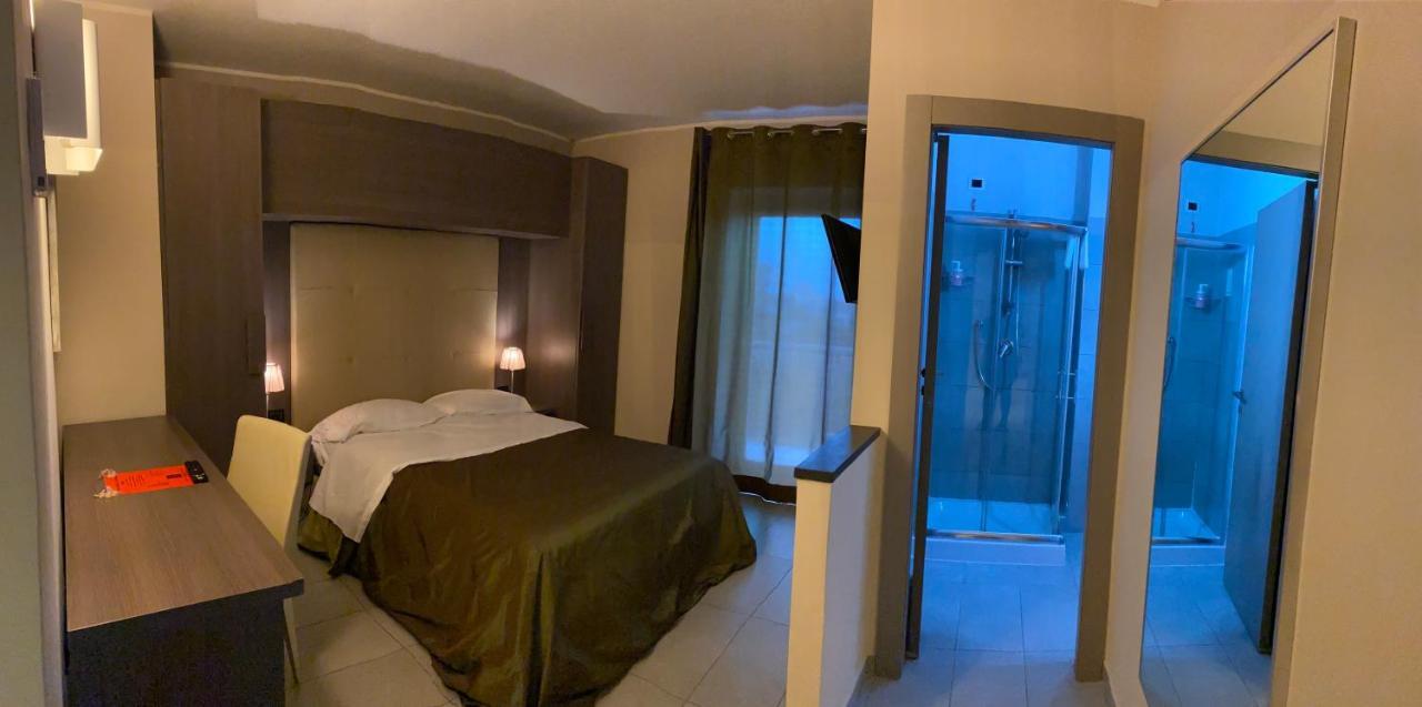 Victoria Hotel Pomigliano d'Arco Eksteriør bilde