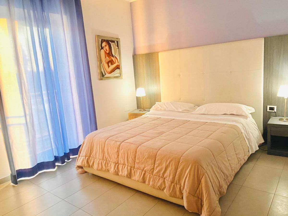 Victoria Hotel Pomigliano d'Arco Eksteriør bilde