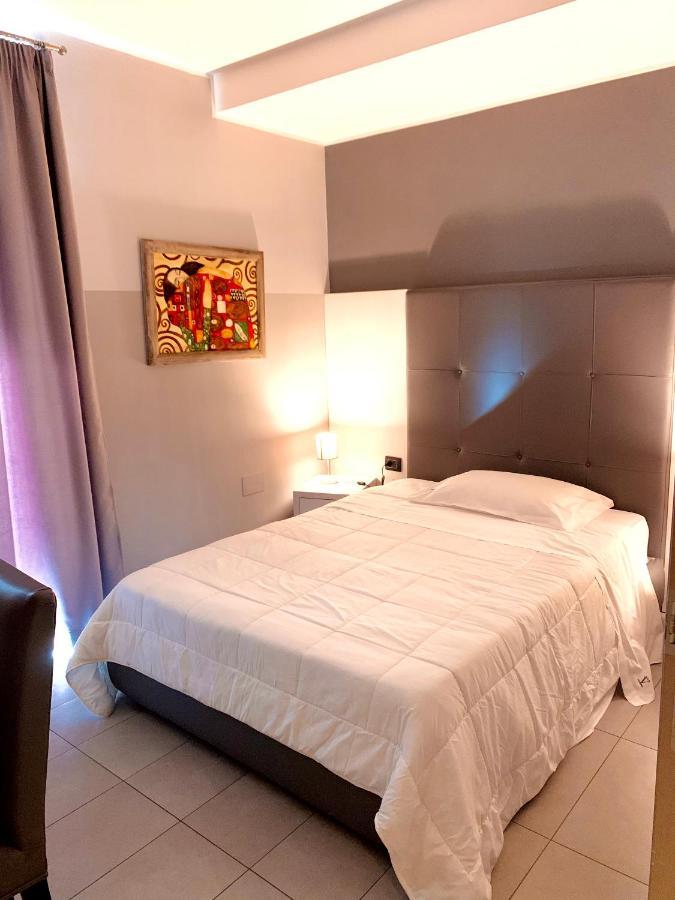 Victoria Hotel Pomigliano d'Arco Eksteriør bilde