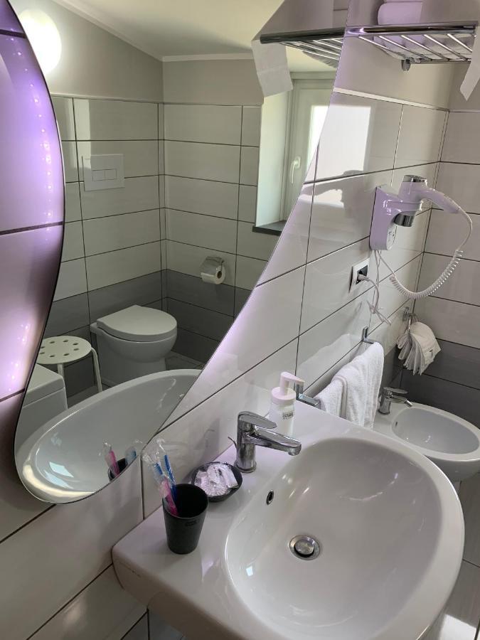 Victoria Hotel Pomigliano d'Arco Eksteriør bilde
