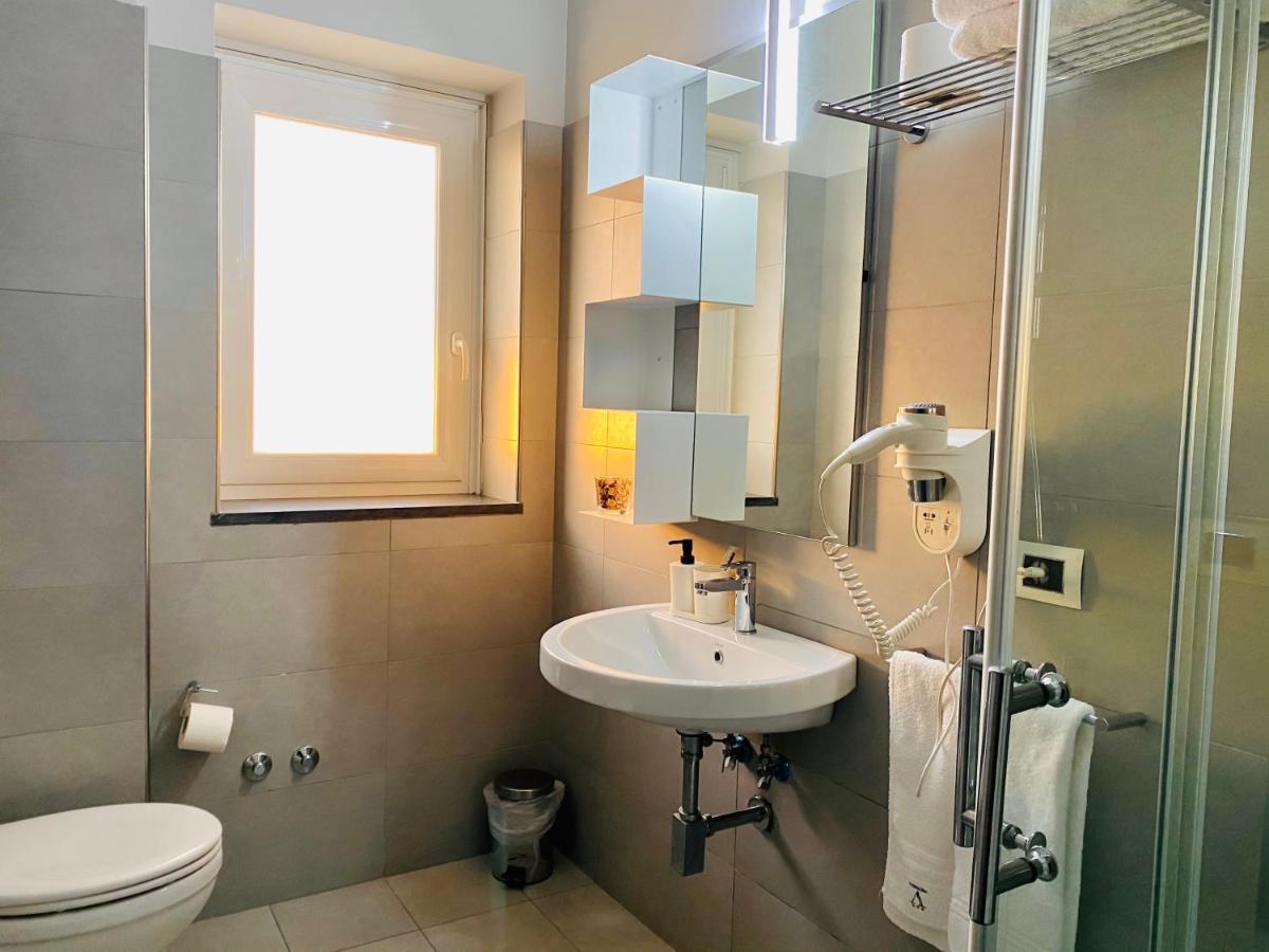 Victoria Hotel Pomigliano d'Arco Eksteriør bilde