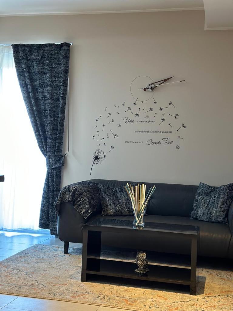 Victoria Hotel Pomigliano d'Arco Eksteriør bilde