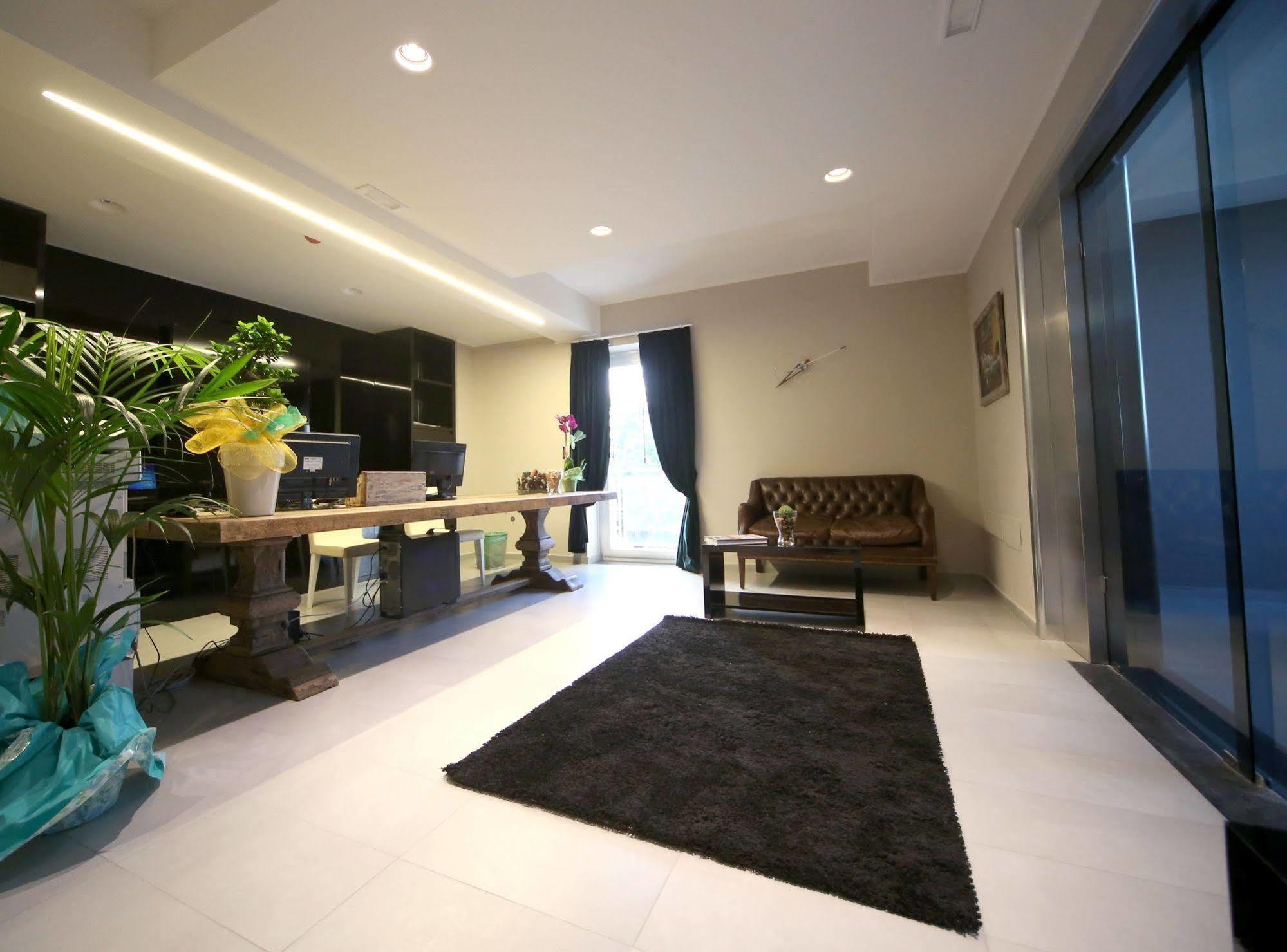 Victoria Hotel Pomigliano d'Arco Eksteriør bilde